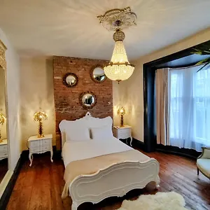 Salt Life Belgravia Apartment Brighton