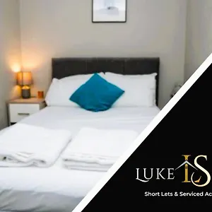 Luke - Front Street Apartment Newcastle upon Tyne